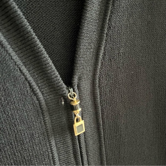 Vintage St. John Santana Wool Knit Black Zippered Sweater Pockets 12 - Picture 3 of 4